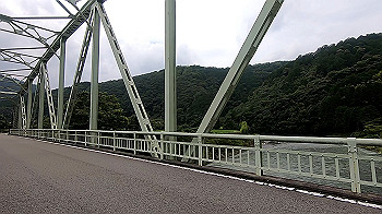 gx012045.mp4_snapshot_16.16_thumb.jpg