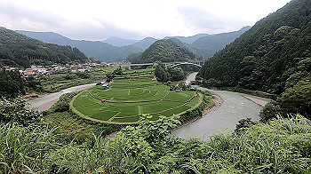 gx012048.mp4_snapshot_01.12_thumb.jpg
