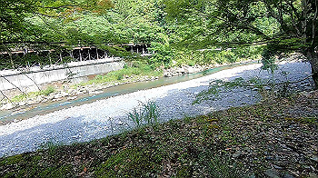 gx012104.mp4_snapshot_01.00_thumb.jpg