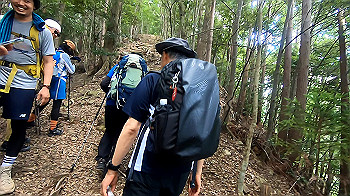 gx012131.mp4_snapshot_00.18_thumb.jpg