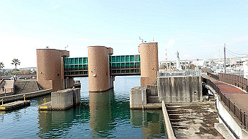 pc111288_thumb.jpg