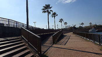pc111301_thumb.jpg