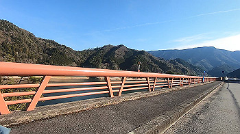 gx014375.mp4_snapshot_01.55_thumb.jpg