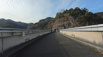 gx014379.mp4_snapshot_05.35_thumb.jpg