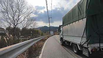 gx015165.mp4_snapshot_02.57_thumb.jpg