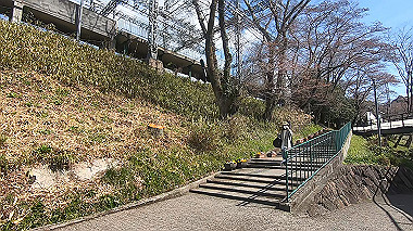 gx015925.mp4_snapshot_01.25_thumb.jpg