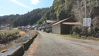 gx015941.mp4_snapshot_01.00_thumb.jpg