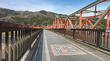gx015955.mp4_snapshot_00.42_thumb.jpg
