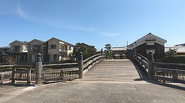 gx015989.mp4_snapshot_00.36_thumb.jpg