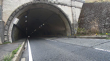 gx016348.mp4_snapshot_01.08_thumb.jpg