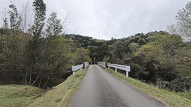 gx016352.mp4_snapshot_00.26_thumb.jpg