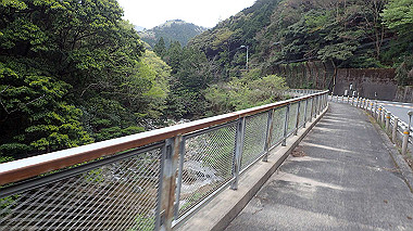 p4170957_thumb.jpg