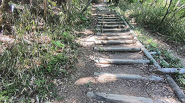 gx016443.mp4_snapshot_14.08_thumb.jpg