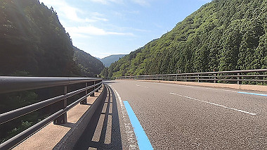 gx016577.mp4_snapshot_02.39_thumb.jpg
