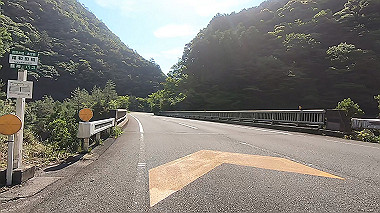 gx016578.mp4_snapshot_02.44_thumb.jpg