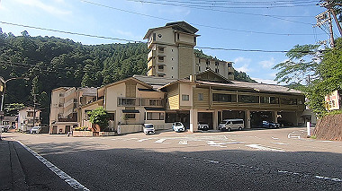 gx016581.mp4_snapshot_05.30_thumb.jpg