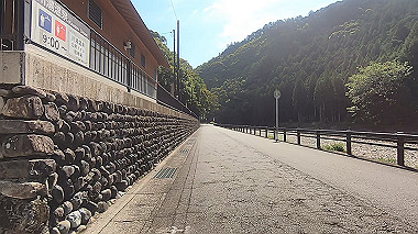 gx016583.mp4_snapshot_01.06_thumb.jpg
