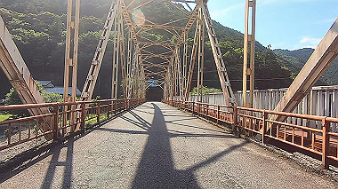 gx016584.mp4_snapshot_00.04_thumb.jpg