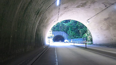 gx016585.mp4_snapshot_02.32_thumb.jpg