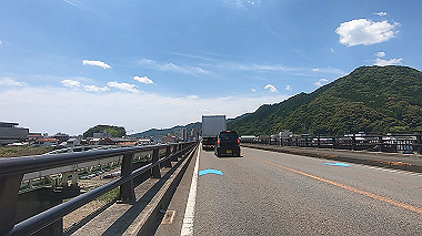 gx016695.mp4_snapshot_02.06_thumb.jpg