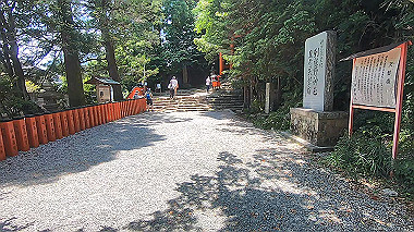 gx016699.mp4_snapshot_00.26_thumb.jpg