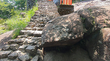 gx016702.mp4_snapshot_01.30_thumb.jpg