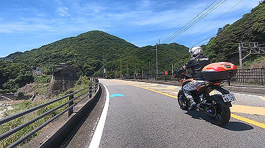 gx016751.mp4_snapshot_16.19_thumb.jpg
