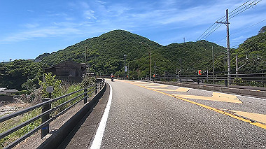 gx016751.mp4_snapshot_16.23_thumb.jpg