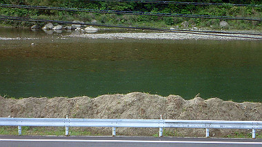 p5290406_thumb.jpg