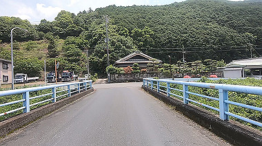 gx016523.mp4_snapshot_02.42_thumb.jpg