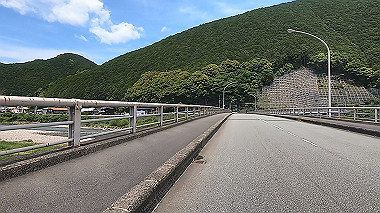 gx016524.mp4_snapshot_00.29_thumb.jpg