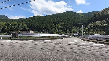 gx016533.mp4_snapshot_01.35_thumb.jpg