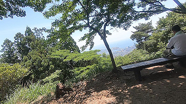 gx016773.mp4_snapshot_05.53_thumb.jpg