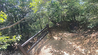 gx016779.mp4_snapshot_06.37_thumb.jpg