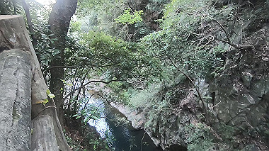 gx016796.mp4_snapshot_01.42_thumb.jpg