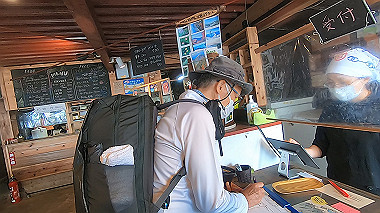gx016852.mp4_snapshot_01.04_thumb.jpg