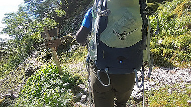 gx016872.mp4_snapshot_01.04_thumb.jpg
