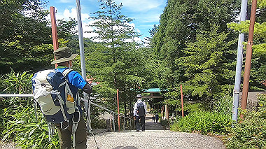 gx016883.mp4_snapshot_00.07_thumb.jpg
