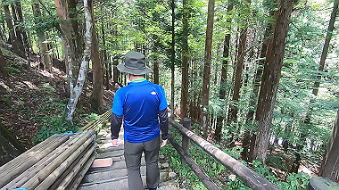 gx016885.mp4_snapshot_00.18_thumb.jpg