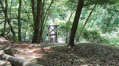 gx016885.mp4_snapshot_02.36_thumb.jpg