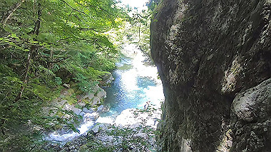 gx016889.mp4_snapshot_00.00_thumb.jpg