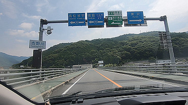 gx016905.mp4_snapshot_00.16_thumb.jpg