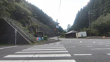 gx016915.mp4_snapshot_00.02_thumb.jpg