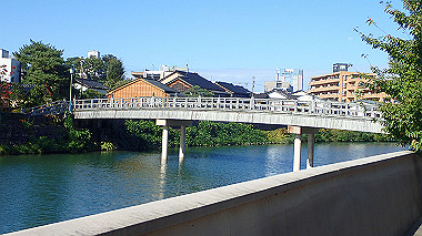 pa141826_thumb.jpg