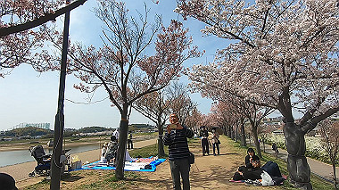 gx017684.mp4_snapshot_00.22_thumb.jpg