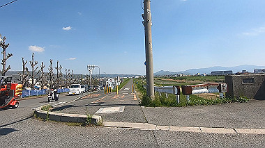 gx017703.mp4_snapshot_00.00_thumb.jpg