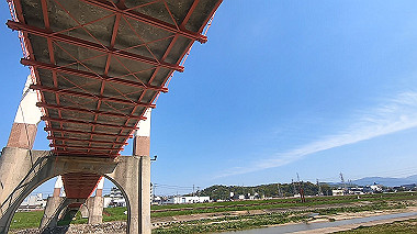 gx017709.mp4_snapshot_00.24_thumb.jpg