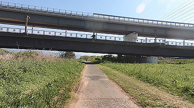 gx017724.mp4_snapshot_01.21_thumb.jpg
