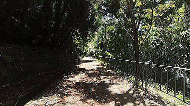 gx017760.mp4_snapshot_02.42_thumb.jpg