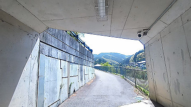gx017761.mp4_snapshot_04.02_thumb.jpg
